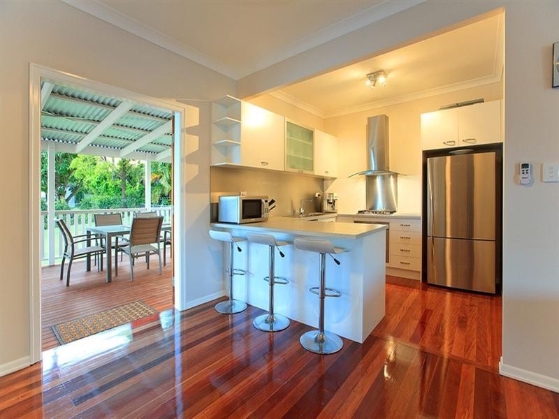 141 Dahlia Street, Cannon Hill QLD 4170