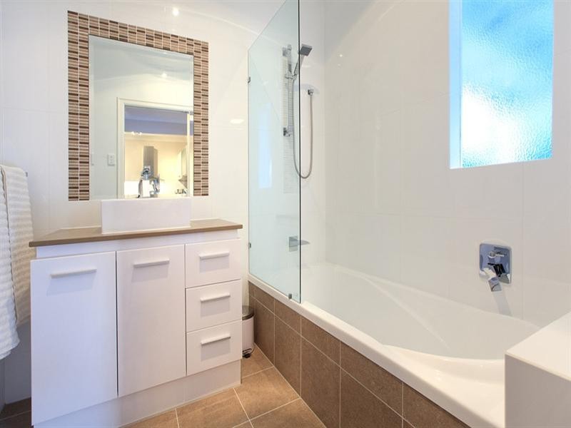 141 Dahlia Street, Cannon Hill QLD 4170