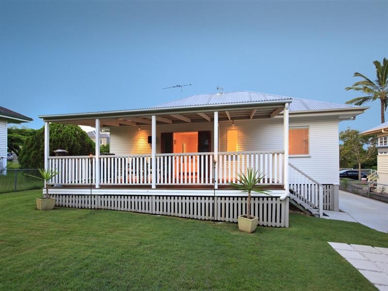 141 Dahlia Street, Cannon Hill QLD 4170