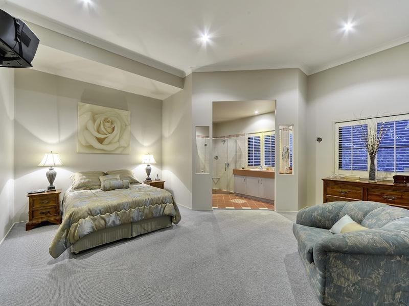 104 Fifth Avenue, Balmoral QLD 4171