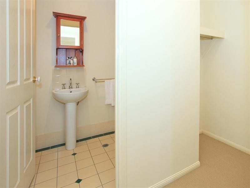 1/56 Elwell Street, Morningside QLD 4170