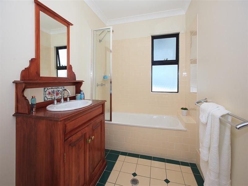 1/56 Elwell Street, Morningside QLD 4170