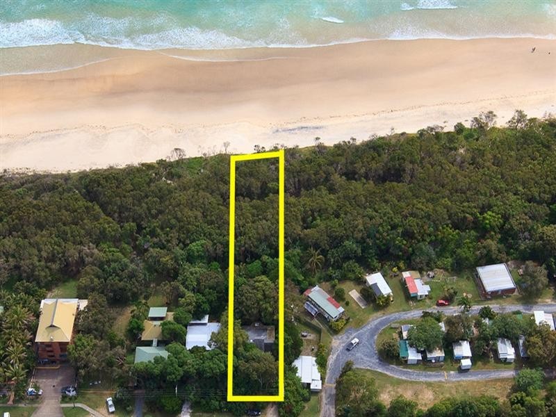 102 Dickson Way, Point Lookout QLD 4183