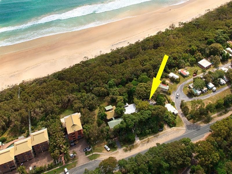 102 Dickson Way, Point Lookout QLD 4183