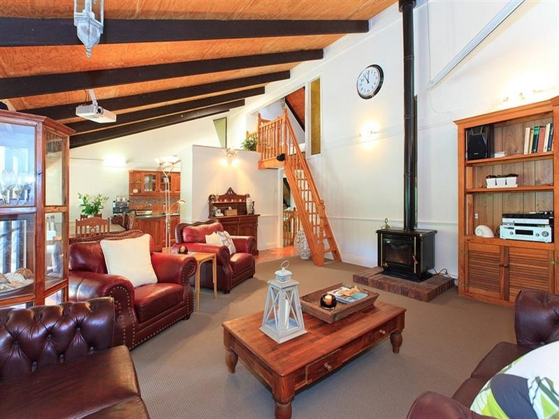 102 Dickson Way, Point Lookout QLD 4183