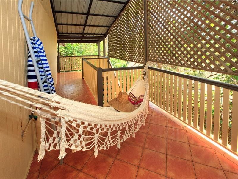 102 Dickson Way, Point Lookout QLD 4183