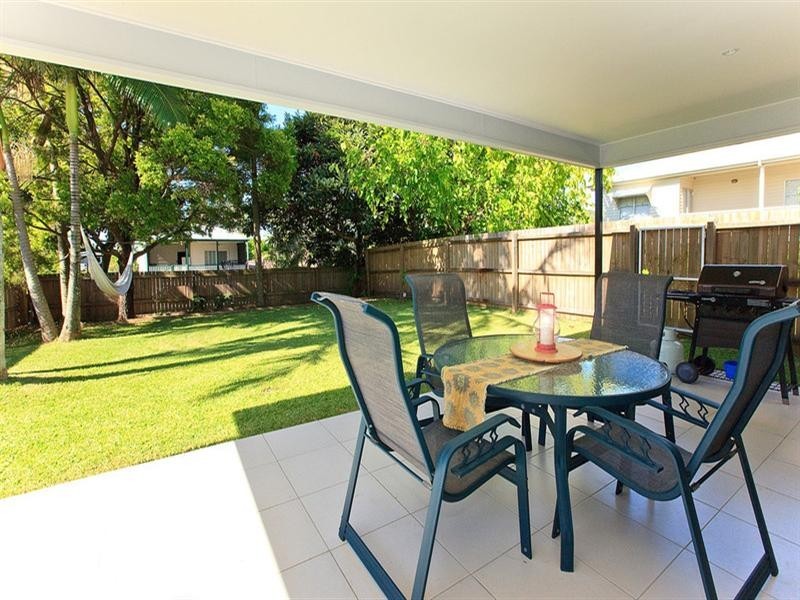 32 Aster Street, Cannon Hill QLD 4170