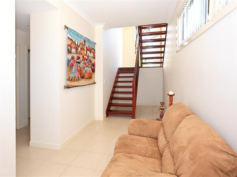 32 Aster Street, Cannon Hill QLD 4170