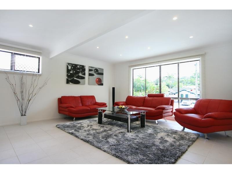 66 Jardine Drive, Springwood QLD 4127