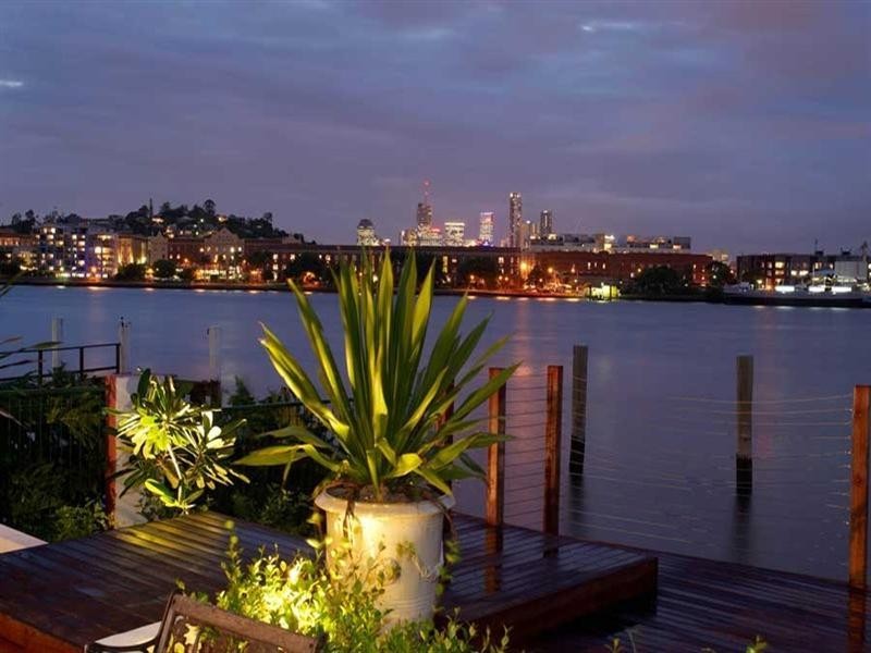 18 Quay Street, Bulimba QLD 4171