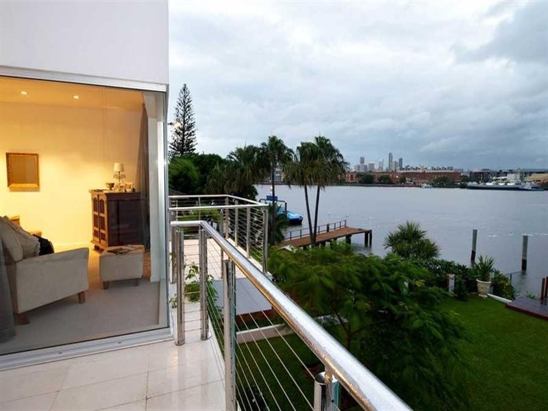 18 Quay Street, Bulimba QLD 4171