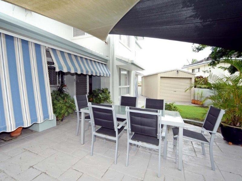 11 St Andrews Crescent, Carindale QLD 4152