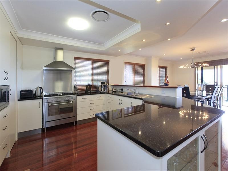 15 Claremont Street, Birkdale QLD 4159