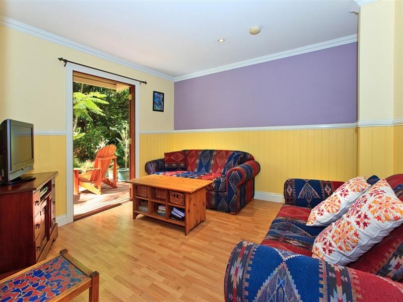 39 Russell Avenue, Norman Park QLD 4170