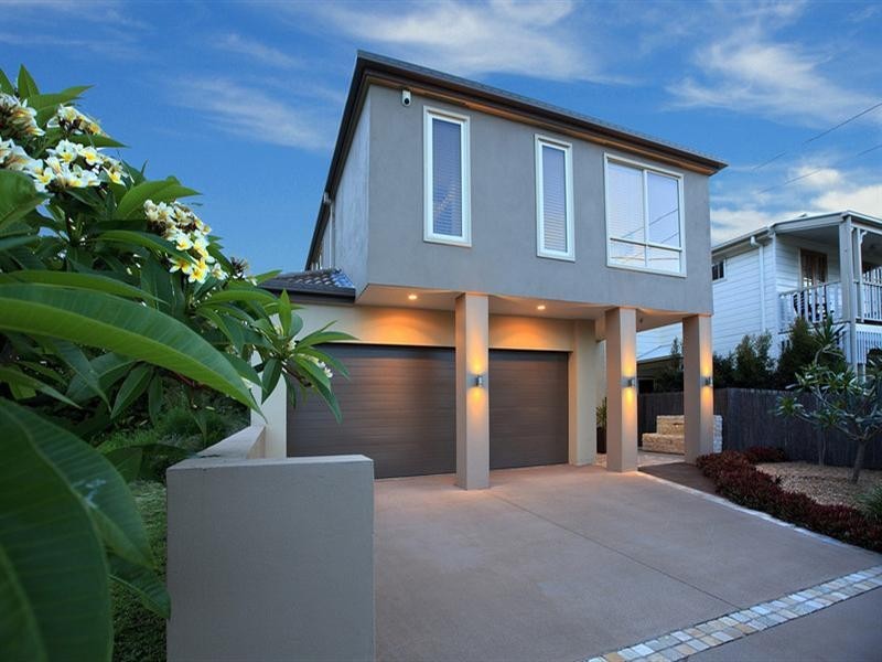 8 Lindsay Street, Hawthorne QLD 4171