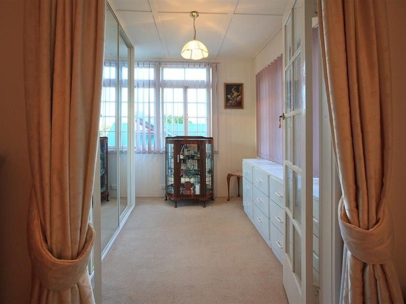 30 Philip Street, Hawthorne QLD 4171