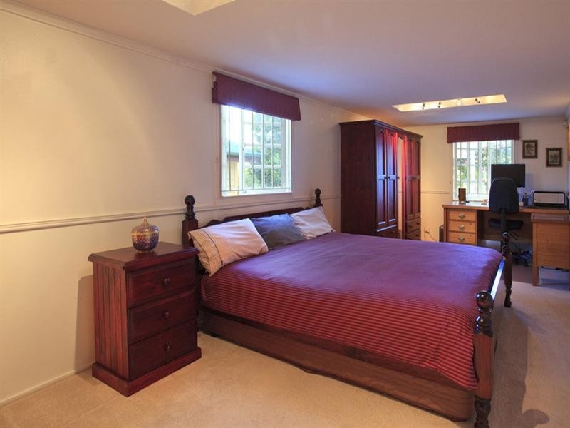 30 Philip Street, Hawthorne QLD 4171