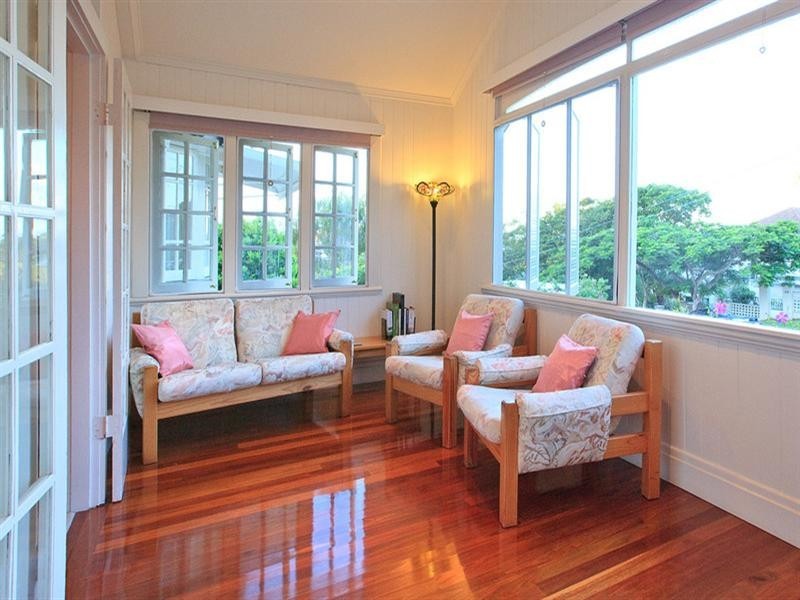 30 Philip Street, Hawthorne QLD 4171