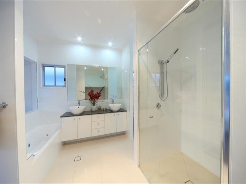 29 Paris Avenue, Morningside QLD 4170