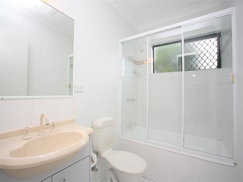 139 Walter Avenue, East Brisbane QLD 4169