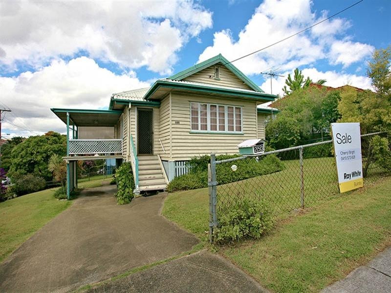 253 Winstanley Road, Carina QLD 4152