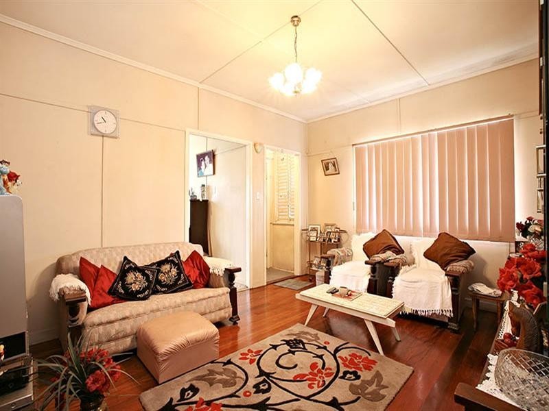 253 Winstanley Road, Carina QLD 4152