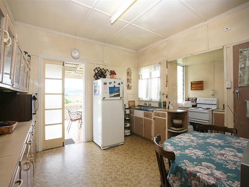 253 Winstanley Road, Carina QLD 4152