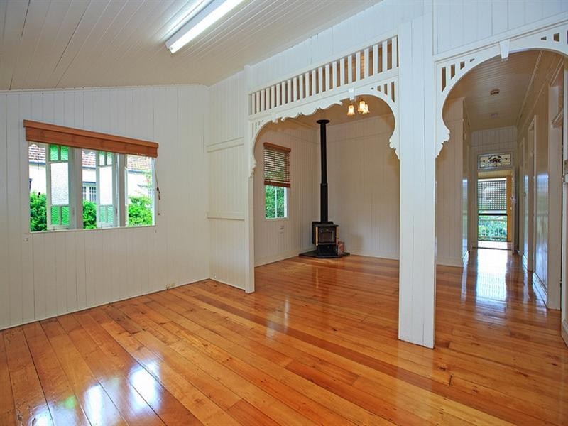 26 Nicklin Street, Coorparoo QLD 4151