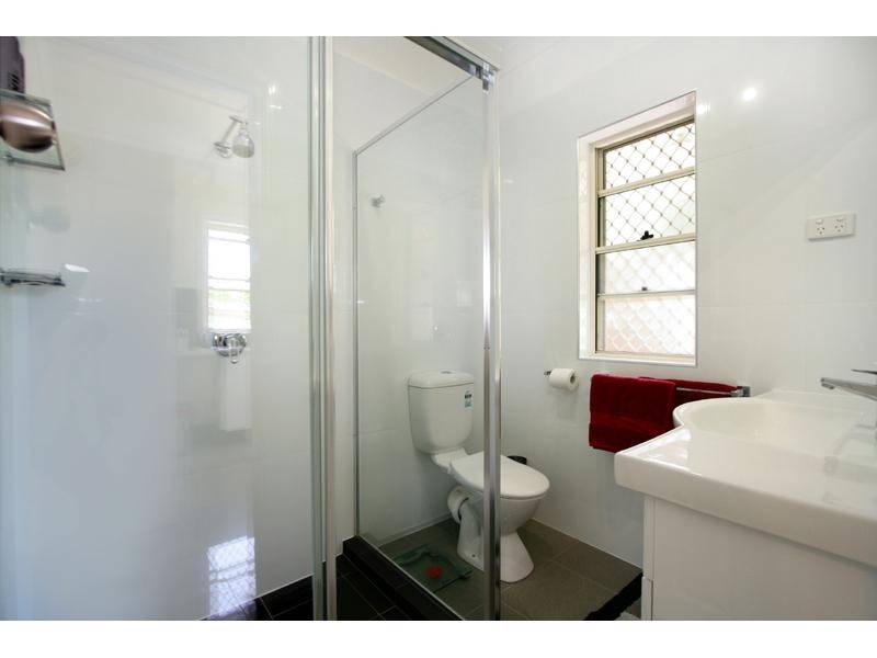 2/16 Narela Street, Cannon Hill QLD 4170