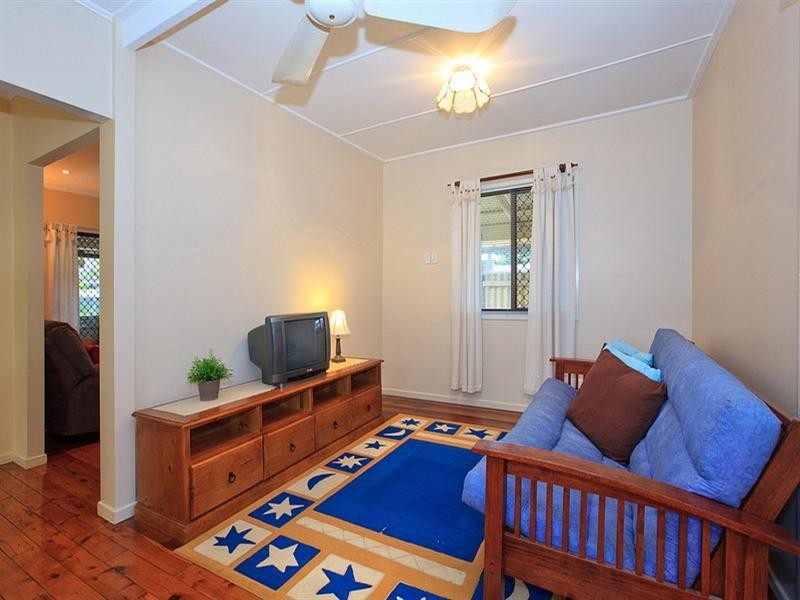 1848 Creek Road, Cannon Hill QLD 4170