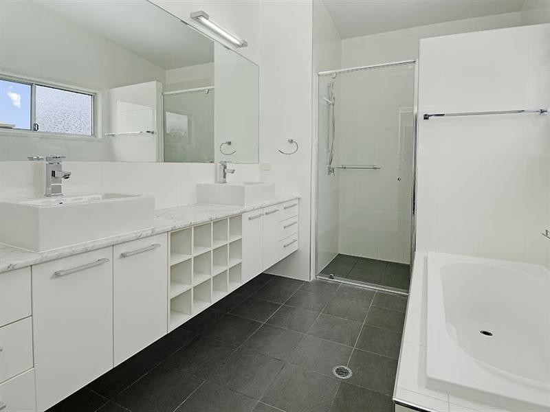 9 Hood Street, Bulimba QLD 4171