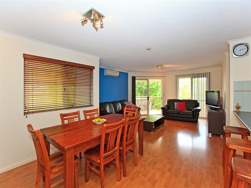 4/12 Simpson Street, Morningside QLD 4170