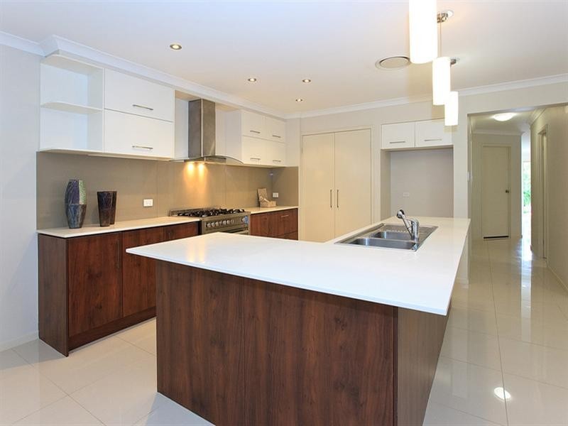 69 Camelia, Cannon Hill QLD 4170