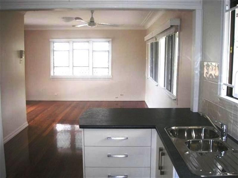 7 Delsie Street, Cannon Hill QLD 4170