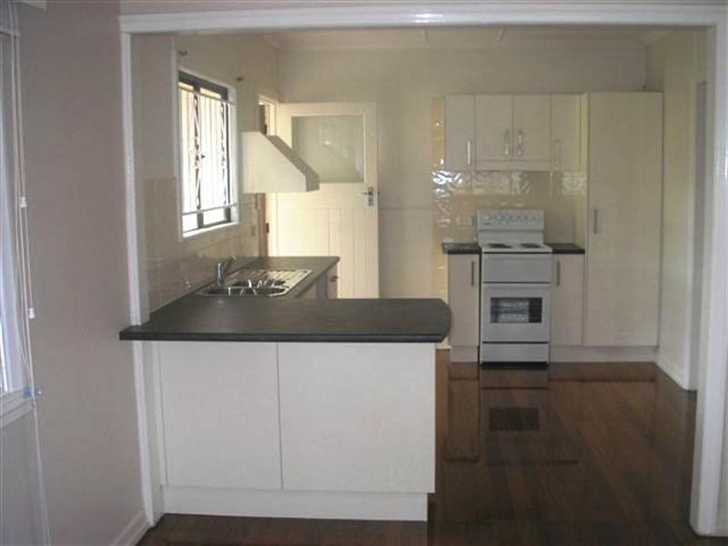 7 Delsie Street, Cannon Hill QLD 4170