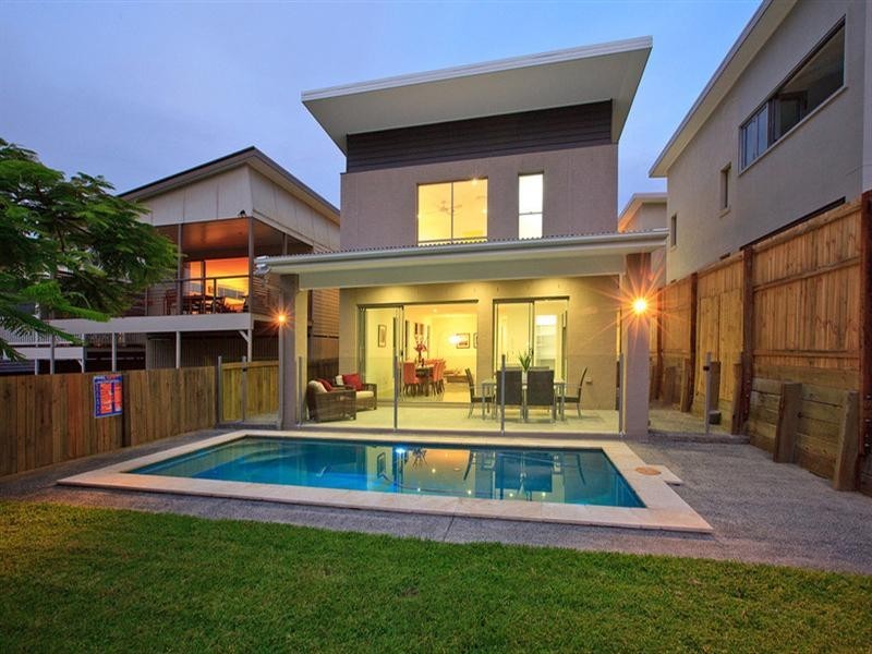 15 Windemere Avenue, Morningside QLD 4170