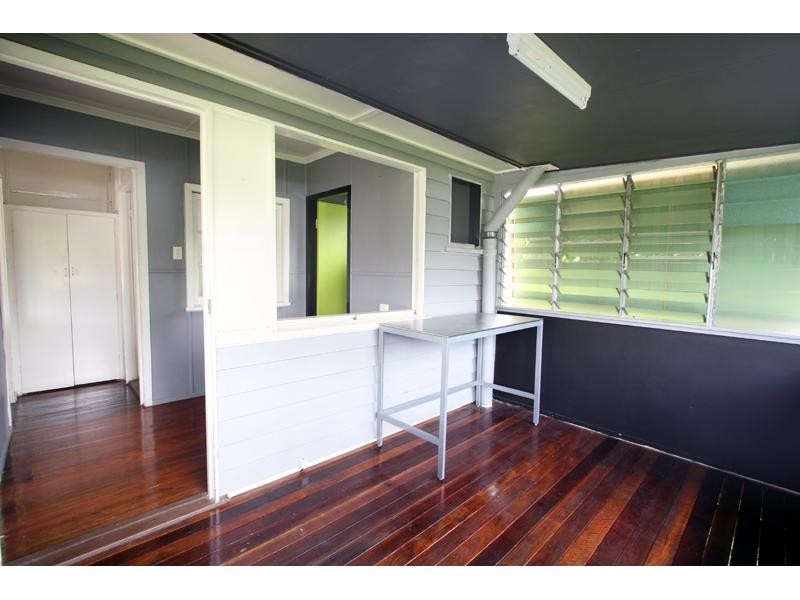 140 Macrossan Avenue, Norman Park QLD 4170