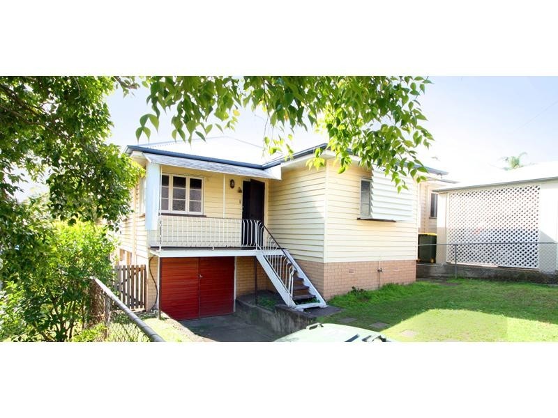 140 Macrossan Avenue, Norman Park QLD 4170