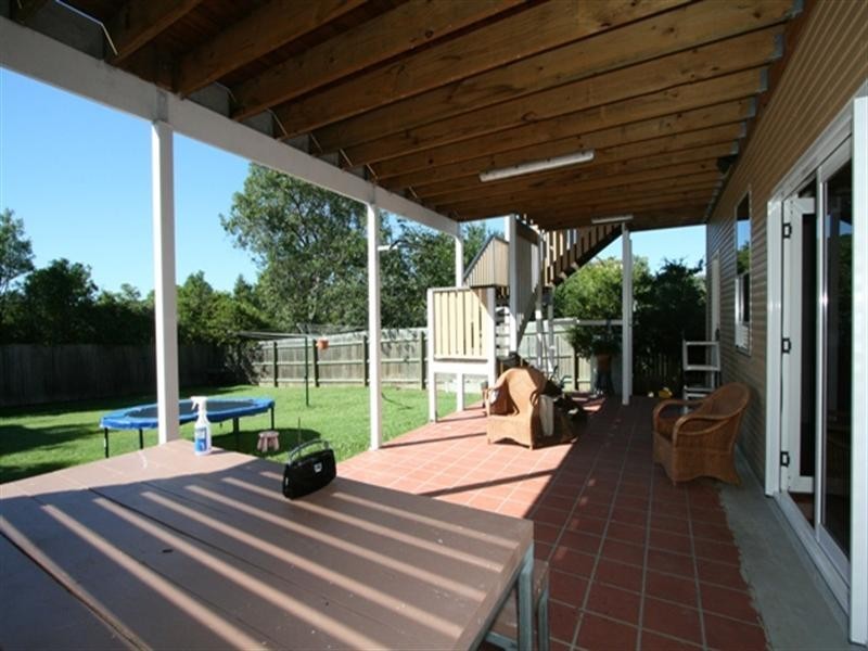 11 Kensington Avenue, Seven Hills QLD 4170