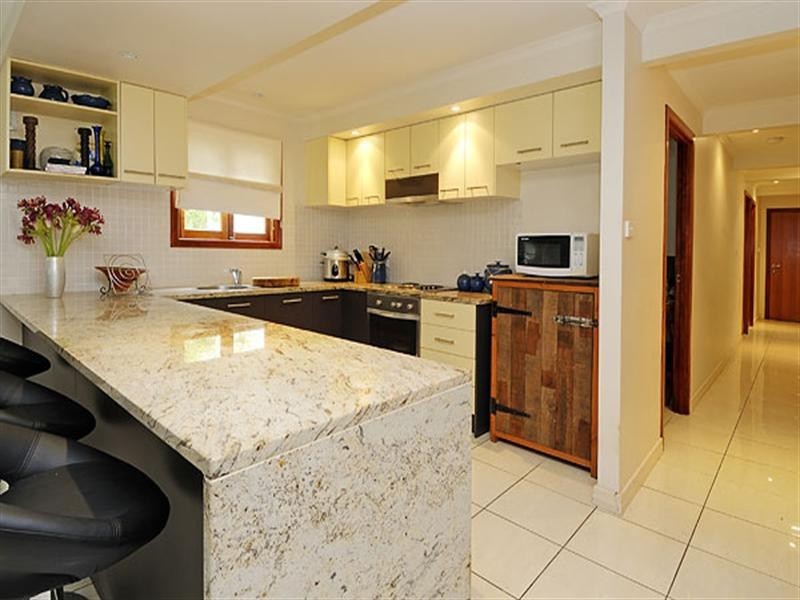 30 Katoomba Avenue, Hawthorne QLD 4171