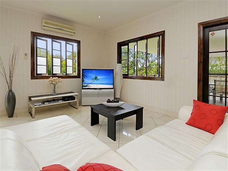 30 Katoomba Avenue, Hawthorne QLD 4171