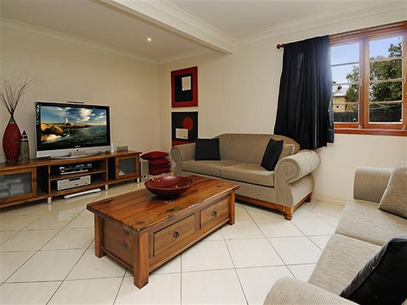 30 Katoomba Avenue, Hawthorne QLD 4171