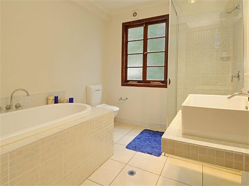 30 Katoomba Avenue, Hawthorne QLD 4171