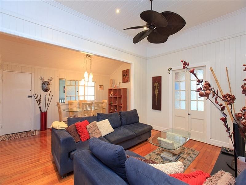 29 Balmoral Street, Hawthorne QLD 4171