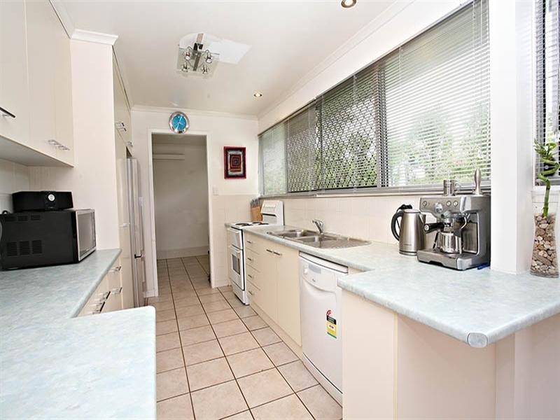 17 Lombard Street, Carina QLD 4152