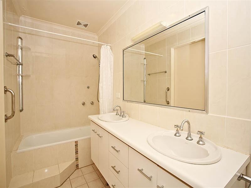 17 Lombard Street, Carina QLD 4152