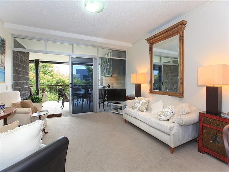 10/18 Addison Avenue, Bulimba QLD 4171