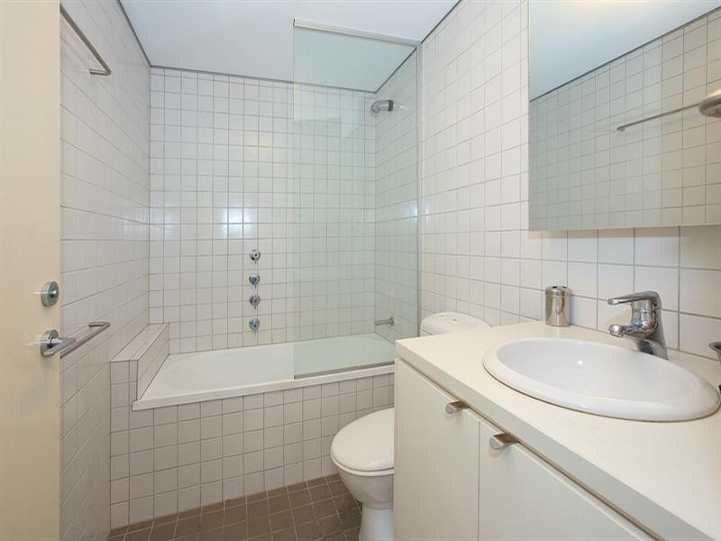 10/18 Addison Avenue, Bulimba QLD 4171