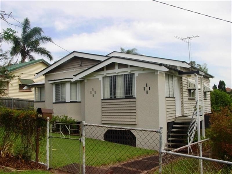 57 Lewis Street, Camp Hill QLD 4152