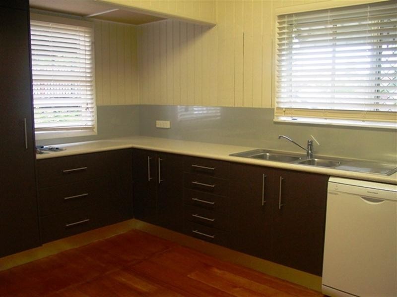 57 Lewis Street, Camp Hill QLD 4152